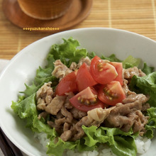 5分で完成! レンジ生姜焼きサラダ丼