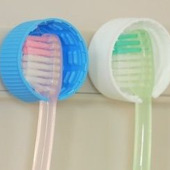 歯ブラシの面白い収納術★使うのはペットボトルの蓋?!