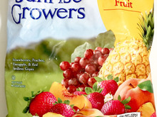 コストコ「冷凍カットフルーツ Sunrise Growers」は、4種類入ってお得!