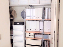 【クローゼットのデッドスペース活用法!】カラーボックスでかばん収納