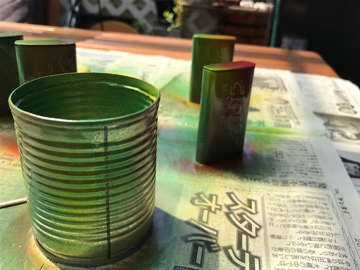 タブレット缶や空き缶をリメイクします