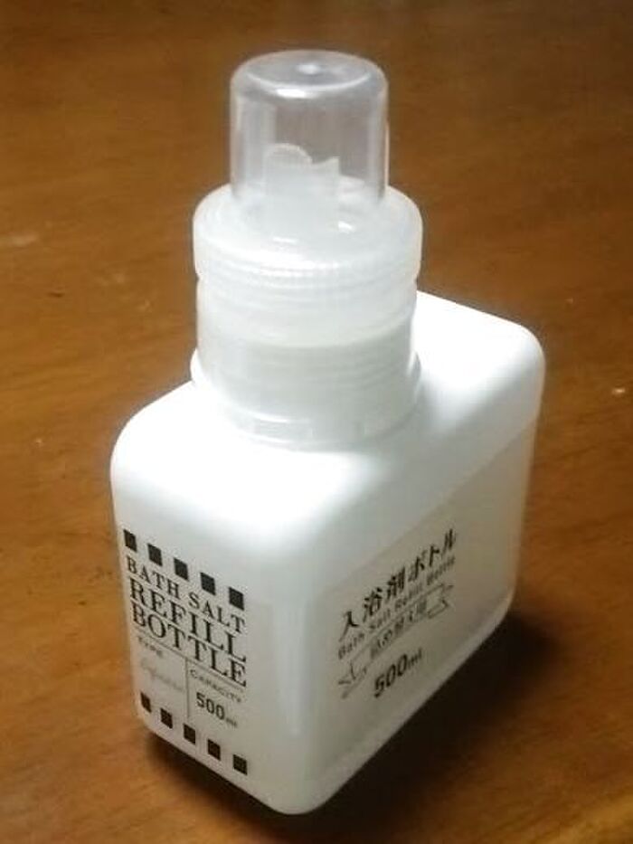 注ぎ口がわかりやすい詰め替えボトル