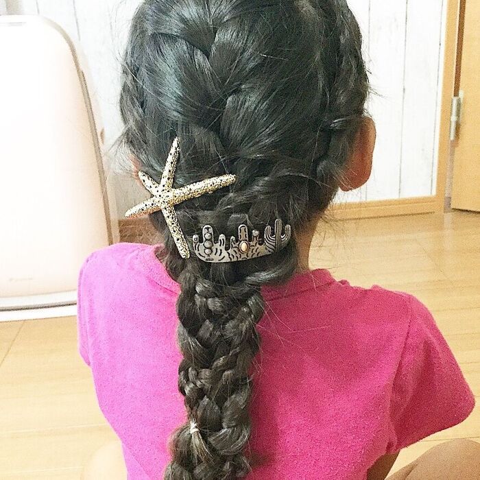 編み込みでヘアアレンジ?