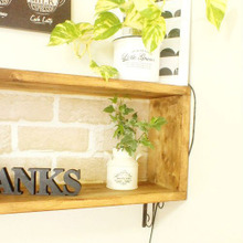 マスキングテープで、生活感あふれる配線を?