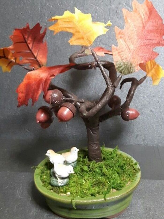 秋を感じられる!ミニ盆栽を100均のどんぐりの造花で作ってみませんか!