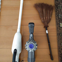 子供の食べこぼしにイライラしなくなる掃除機の選び方