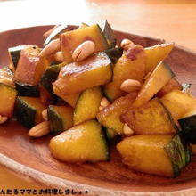 かぼちゃとピーナッツのガーリック炒め