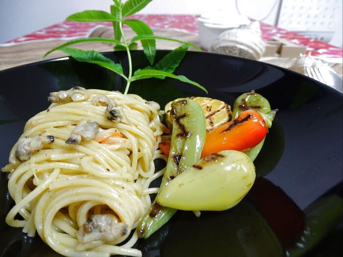 自家製あさりドレで簡単パスタ、グリエ野菜を添えて・・・・・