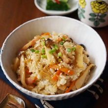 きのこの旨味がぎゅっ!3種のきのこの甘辛混ぜご飯