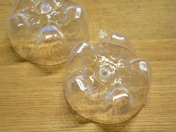 穴の空いたペットボトル