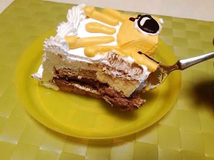 コストコのハーフシートケーキのカロリーはどれくらい?
