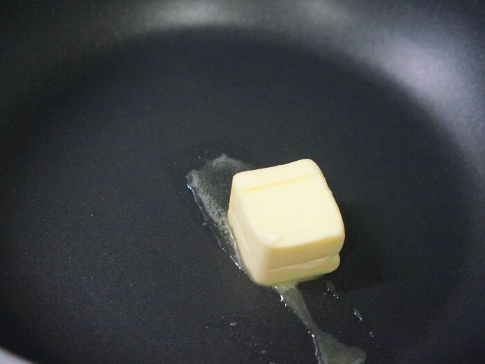 バターを入れます