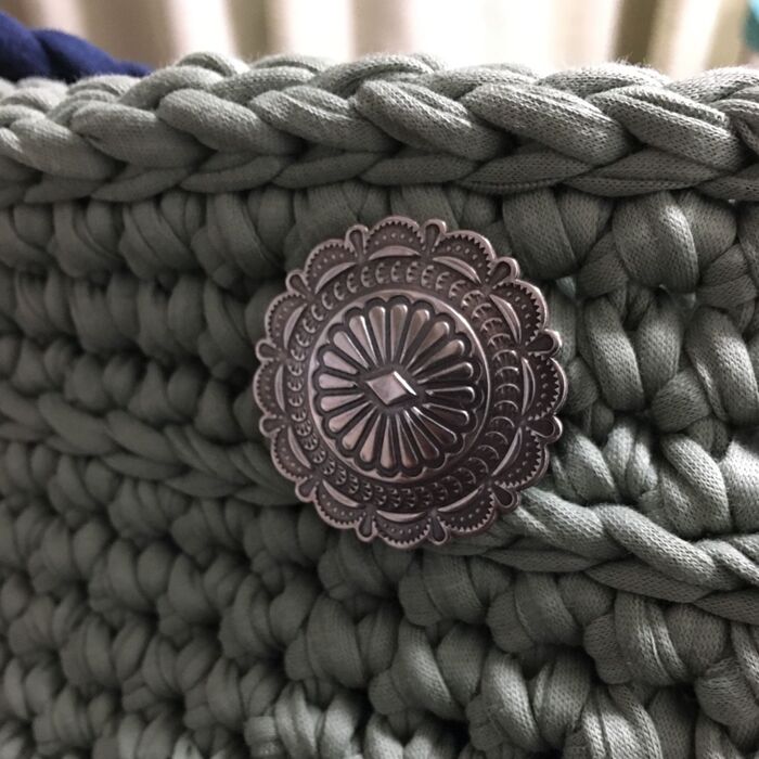 コンチョを付ける