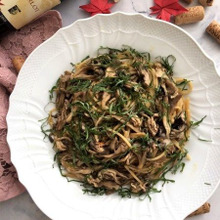 ほっこり和風なバター醤油のきのこスパゲッティほんのり松茸の香り~♪