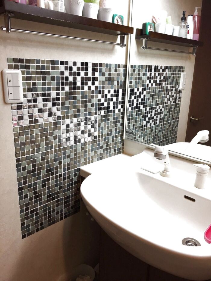 ダイソー3Dタイルステッカーで洗面所の壁をリメイク