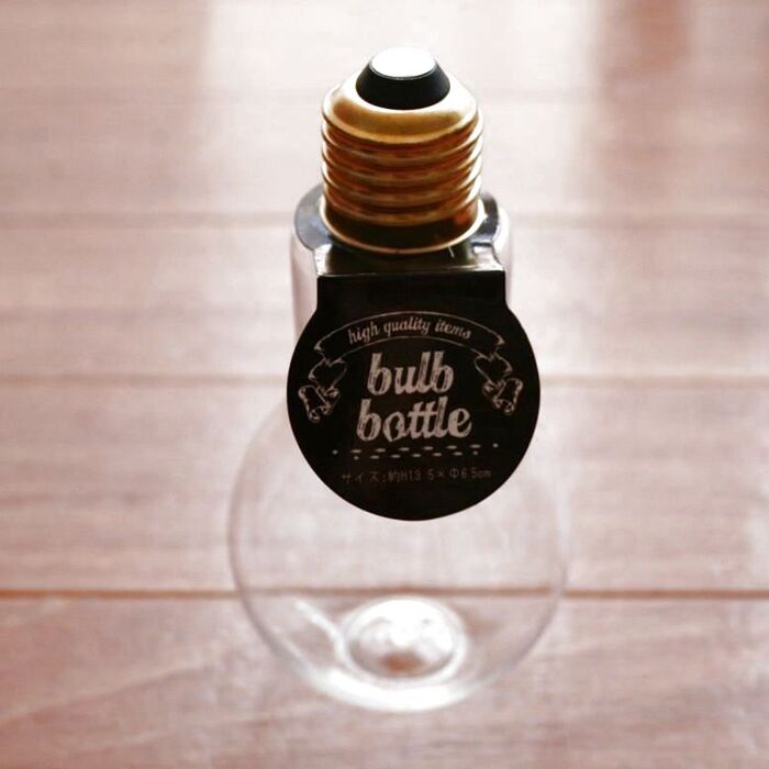 まず100均の電球容器で電球ソーダのボトル作り