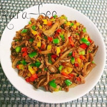 ご飯にかけたい♡バターソースで絶品甘辛!きのこそぼろ