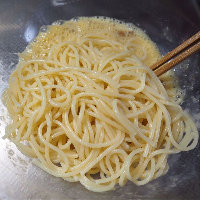 ⑤泡立てるようによーくからめる