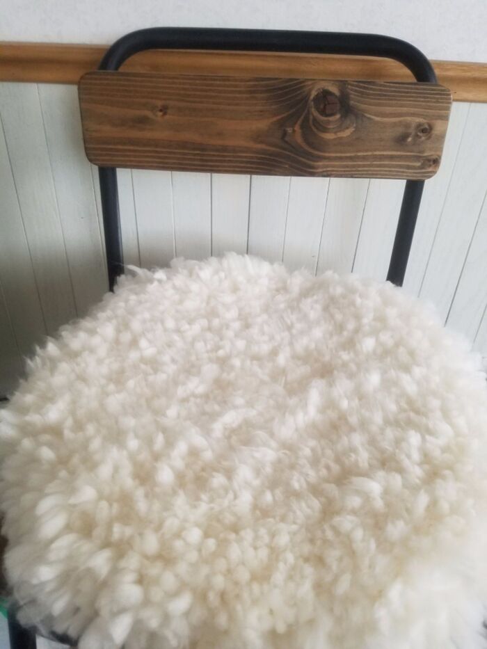 ダイソー毛糸でふわっふわムートン調ラウンドマットをハンドメイド