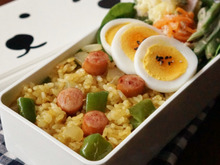 冷凍ごはんで手早く!カレーチャーハン弁当