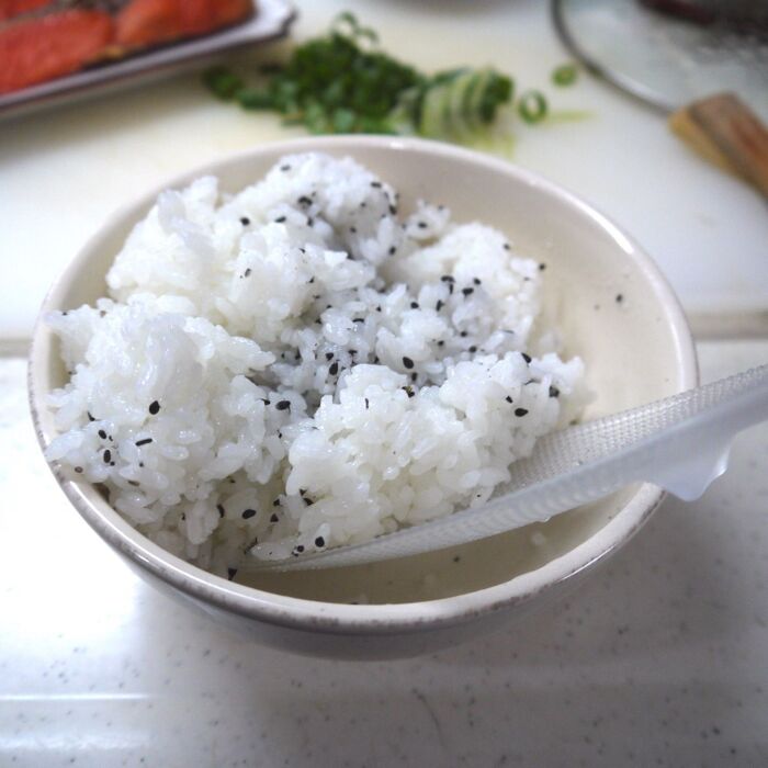 スリム幅は小さなお椀の中でもひっくり返せて便利!