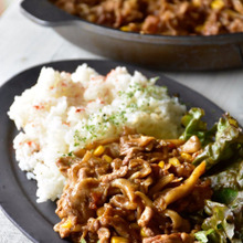 レトルトカレー1袋を4人前のおかずに超特急でかさ増しレシピ