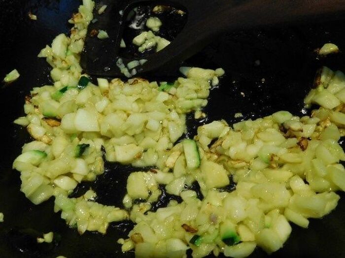 ②下準備 炒める