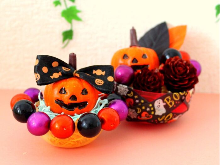 ガチャガチャカプセルでハロウィンアレンジメント