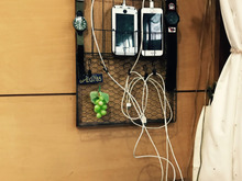 100均材料でスマホやコードをスッキリおしゃれインテリアに❤️