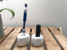 連絡帳のサインもすぐできる!ボールペンと印かん収納。