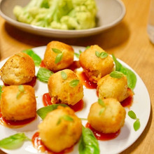 カロリー控えめ♡イタリアンコロッケは豚トマト入り☆(レシピ&盛り付け)