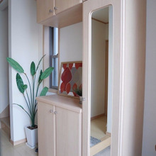 【玄関収納】差し込みダボと棚板があれば収納量が増やせる