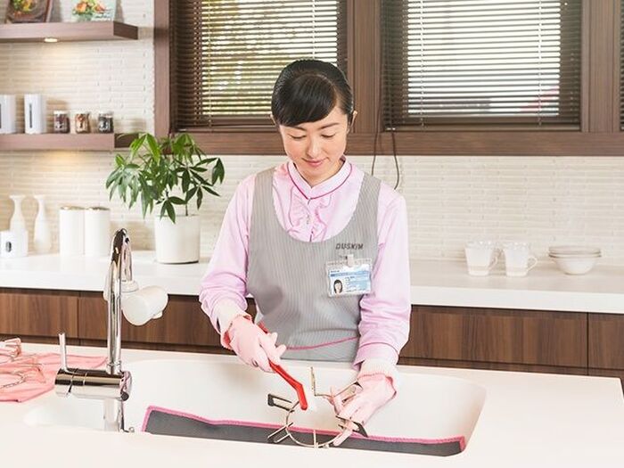 漬け置きが必要な浴室から清掃を始め、洗面所、キッチンへ