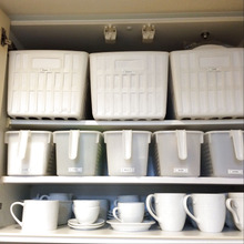 取っ手付きカゴで高いところも取りやすく!