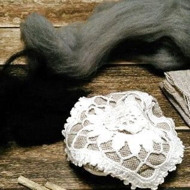 羊毛を詰めます