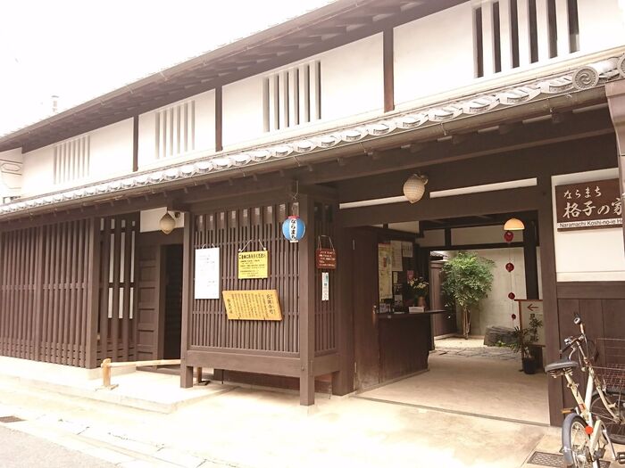 格子の家