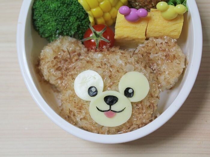 ミッキー部分をチーズで。