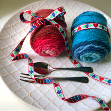 編まなくても可愛い♡セリアのケーキのような〜アクリル毛糸♡