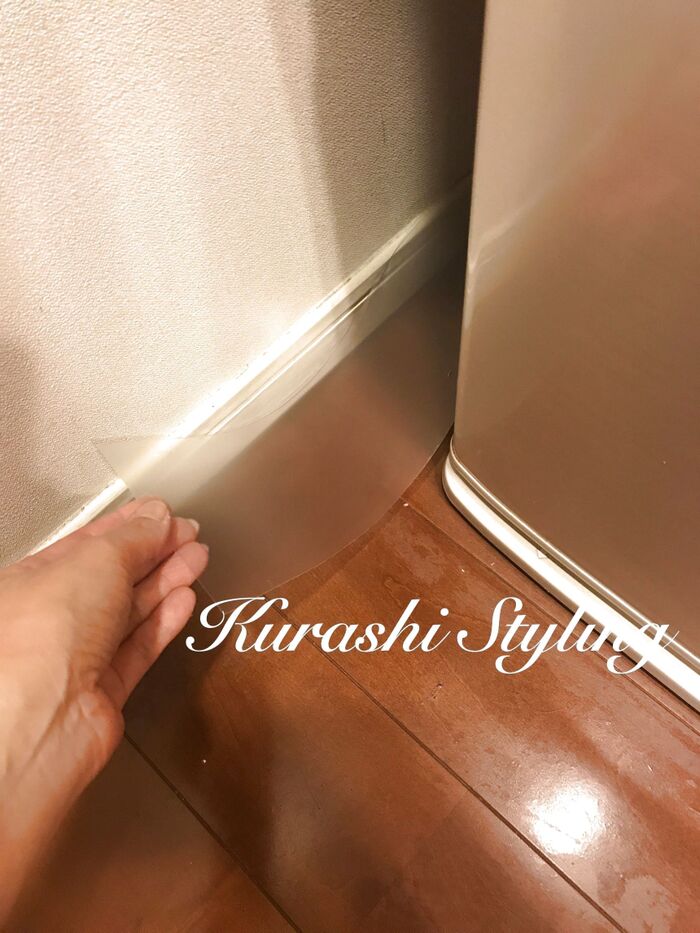 隙間掃除には、なんと文具用品の『コレ』を使ってます
