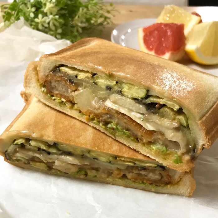 Lコロとカマンベールでクリーミィ♪ホットサンド
