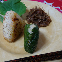 漬け込大葉でおにぎり3種、激旨・・・簡単、常備菜 over には言うてませんよ!!!