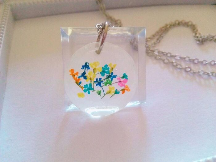 【100均】小さい押し花のレジンアクセサリー