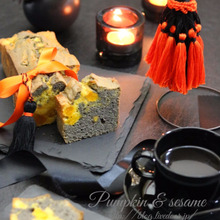 ごろっとかぼちゃと黒ごまのパウンドケーキ。