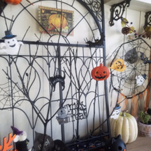 去年のツリーをリユース!今年はプチプラハロウィン