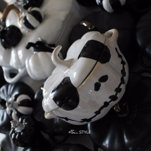 100均で手作り!ハロウィンの白黒モノトーンインテリア