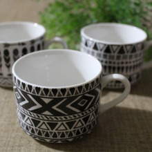 100均とは思えないモノトーンなお洒落マグ♪