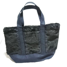 ボア素材が気持ちいい♪トートバッグ