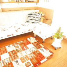 簡単!ズレない滑らないシールタイプ★セリア ノンスリップマット