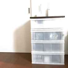 〇〇を変えるだけ! 子どもが服を選びやすくなる引き出し収納。