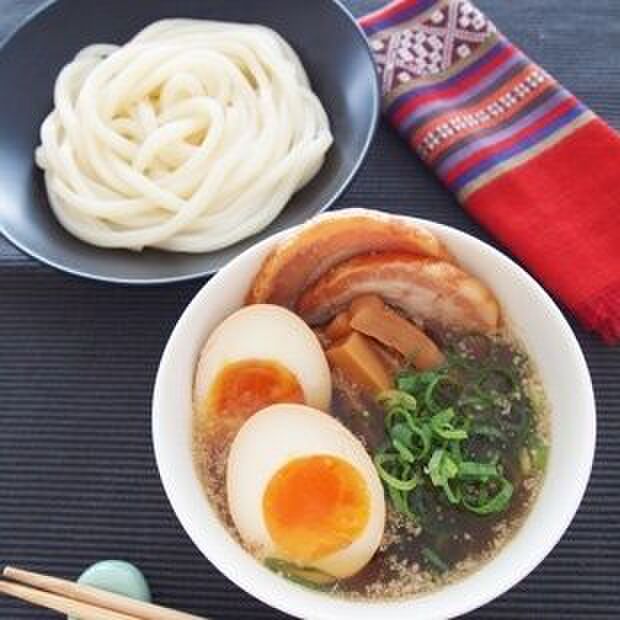 ラーメン好き必見！うどんレシピ「濃厚魚介だしのつけ麺風うどん」